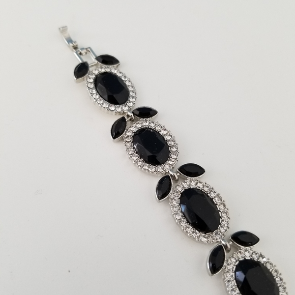 Elegant bracelet - Picture 4 of 5